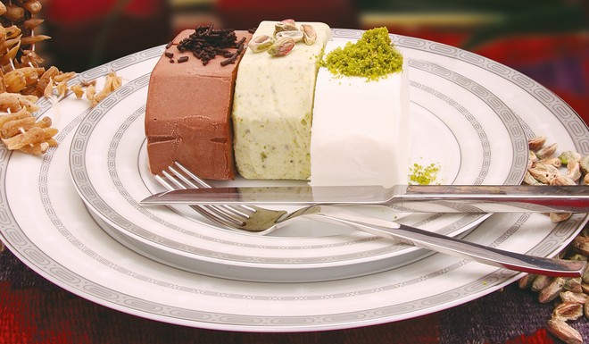 Ở Thổ Nhĩ Kỳ c&#243; một loại kem phải d&#249;ng đến dao để chặt th&#236; mới lấy kem ăn được - Ảnh 4.