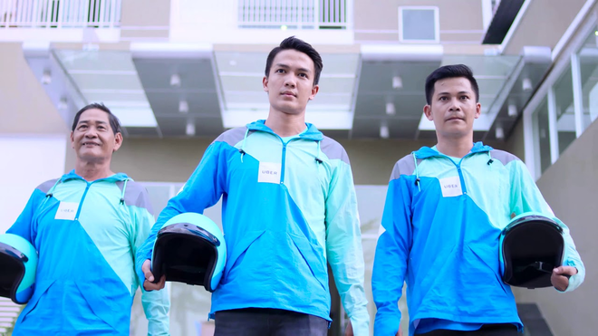 Đồng phục UberMOTO bất ngờ thành trào lưu thời trang mới của giới trẻ Việt, được lùng mua gay gắt trên MXH - Ảnh 3.