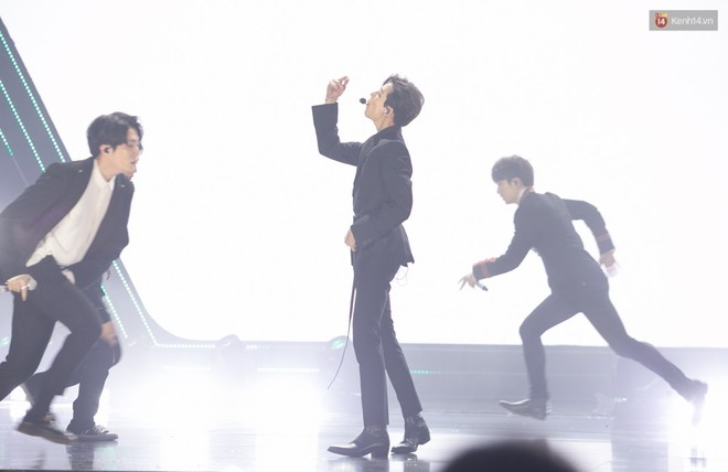 Cập nhật: GOT7 đem tới loạt hit si&ecirc;u hot Never Ever, If You Do, Noo Phước Thịnh rước cả Hoa hậu Phạm Hương l&ecirc;n biểu diễn - Ảnh 46.