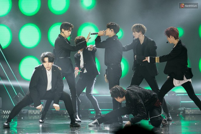 Cập nhật: GOT7 đem tới loạt hit si&ecirc;u hot Never Ever, If You Do, Noo Phước Thịnh rước cả Hoa hậu Phạm Hương l&ecirc;n biểu diễn - Ảnh 47.