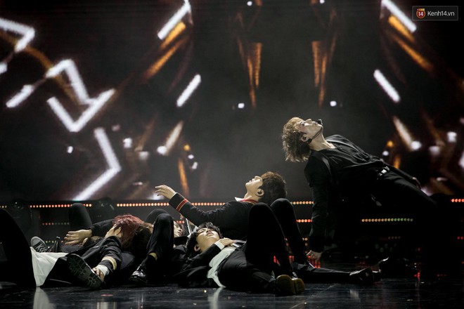 Cập nhật: GOT7 đem tới loạt hit si&ecirc;u hot Never Ever, If You Do, Noo Phước Thịnh rước cả Hoa hậu Phạm Hương l&ecirc;n biểu diễn - Ảnh 56.
