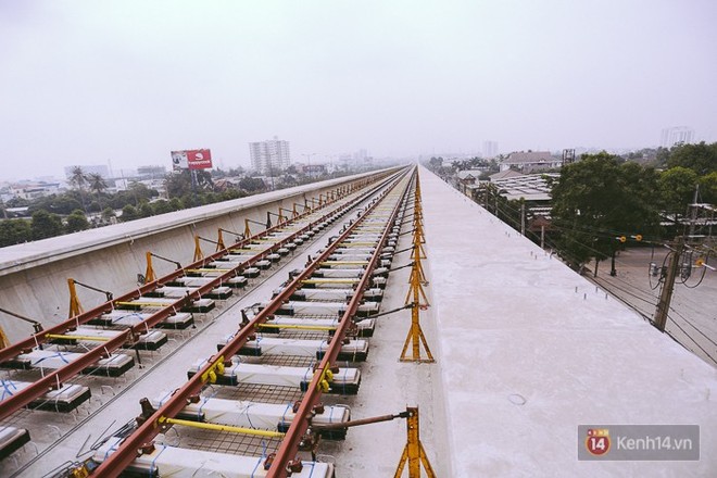 Chùm ảnh: Hơn 2,5km đường ray tàu trên cao tuyến Metro Bến Thành -  Suối Tiên ở Sài Gòn đã hoàn thành - Ảnh 4.