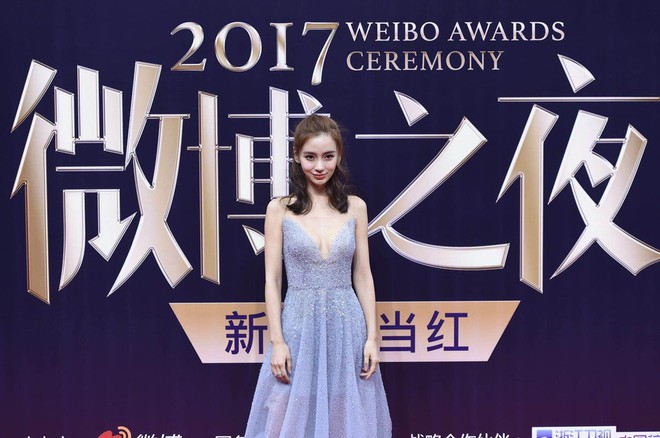 Thảm đỏ Weibo: Angela Baby xuống sắc không phanh, Dương Mịch - Na Trát cùng dàn mỹ nhân cạnh tranh nhan sắc khốc liệt - Ảnh 5.