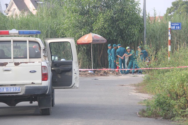 Vụ thi thể người đàn ông cháy đen tại bãi đất trống: Trước khi tử vong, nạn nhân có nhiều biểu hiện bất thường - Ảnh 1.