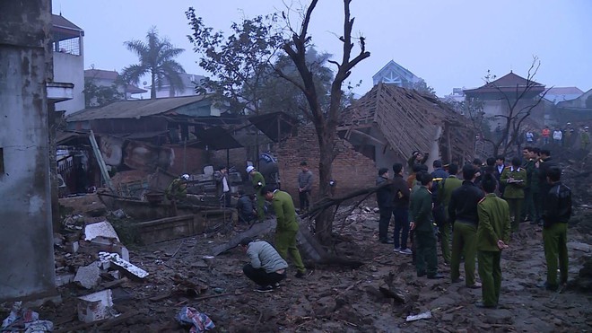 Nổ kinh hoàng ở Bắc Ninh lúc rạng sáng khiến 2 cháu bé tử vong, nhiều ngôi nhà bị san phẳng - Ảnh 12.