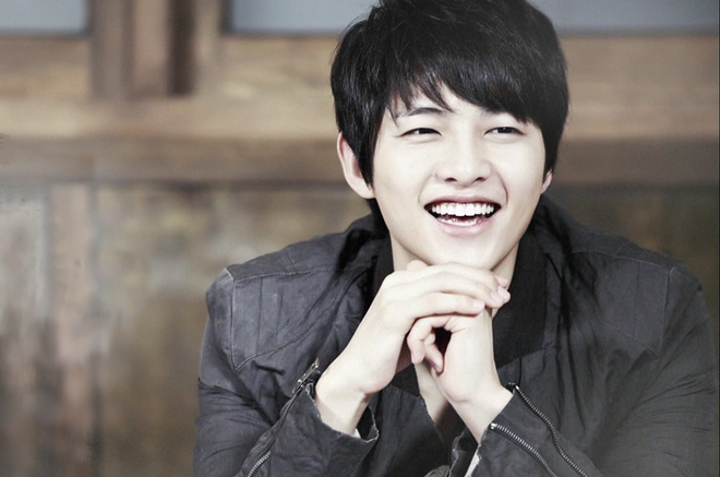 Xúc động với lá thư của một người cha có con bị ung thư gửi tới Song Joong Ki - Ảnh 1.