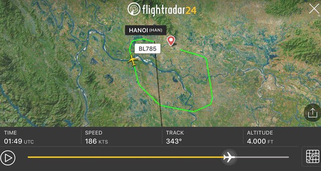 M&aacute;y bay Jetstar đi S&agrave;i G&ograve;n hạ c&aacute;nh ngay sau khi vừa cất c&aacute;nh tại Nội B&agrave;i - Ảnh 2.