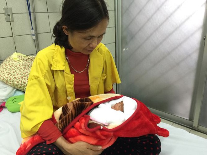 5 chuy&ecirc;n khoa đau đầu nghĩ c&aacute;ch cứu mẹ con sản phụ mười phần chết ch&iacute;n - Ảnh 2.