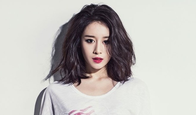 Follow nhân viên YG trên Instagram, Jiyeon sắp về cùng nhà Big Bang? - Ảnh 1.