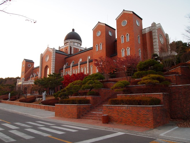 Bối cảnh ruột của các nhà làm phim Hàn Quốc: Có một cái trường đại học mà tới hơn 100 bộ phim từng quay tại đây! - Ảnh 5.