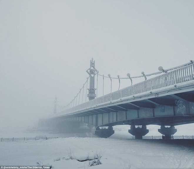 Những căn nhà đóng băng: Cảnh tượng đáng kinh ngạc trong mùa đông tại Nga khi nhiệt độ nhiều vùng giảm xuống -67 độ C - Ảnh 7.