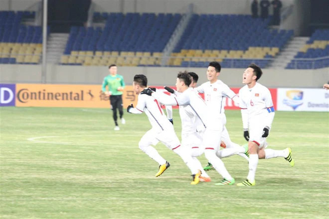 HLV Park Hang Seo liên tục kêu đáng tiếc sau trận thua U23 Hàn Quốc - Ảnh 1.