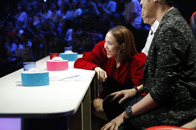 Không được tác hợp trong show hẹn hò, cô gái nhắn nhủ chàng trai: Ráng mau lớn, chị đợi! - Ảnh 11. Không được tác hợp trong show hẹn hò, cô gái nhắn nhủ chàng trai: Ráng mau lớn, chị đợi! - Ảnh 11.