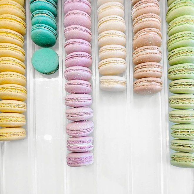 Bạn đ&#227; bao giờ từng thử một chiếc macaron c&#243; tạo h&#236;nh đầu của kỳ l&#226;n chưa? - Ảnh 1.