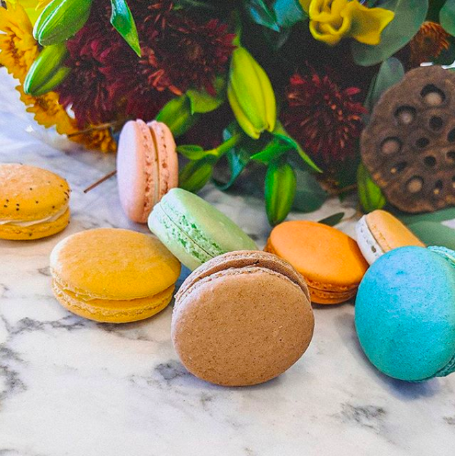 Bạn đ&#227; bao giờ từng thử một chiếc macaron c&#243; tạo h&#236;nh đầu của kỳ l&#226;n chưa? - Ảnh 2.