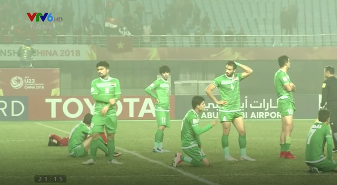 Cầu thủ Iraq ôm mặt khóc vì trận thua nghẹt thở trước U23 Việt Nam - Ảnh 2.