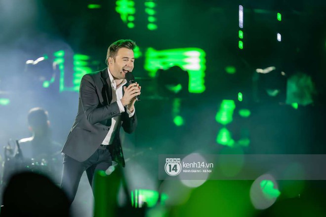 Cựu thủ lĩnh Westlife đem loạt hit kinh điển, c&ugrave;ng d&agrave;n ca sĩ Vpop thổi b&ugrave;ng đ&ecirc;m nhạc Countdown - Ảnh 2.