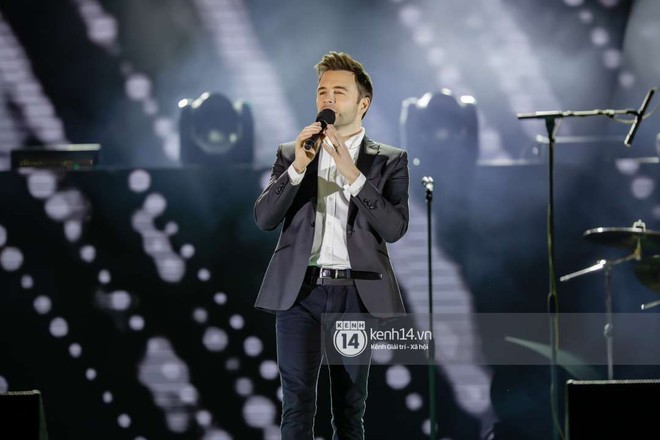 Cựu thủ lĩnh Westlife đem loạt hit kinh điển, c&ugrave;ng d&agrave;n ca sĩ Vpop thổi b&ugrave;ng đ&ecirc;m nhạc Countdown - Ảnh 1.