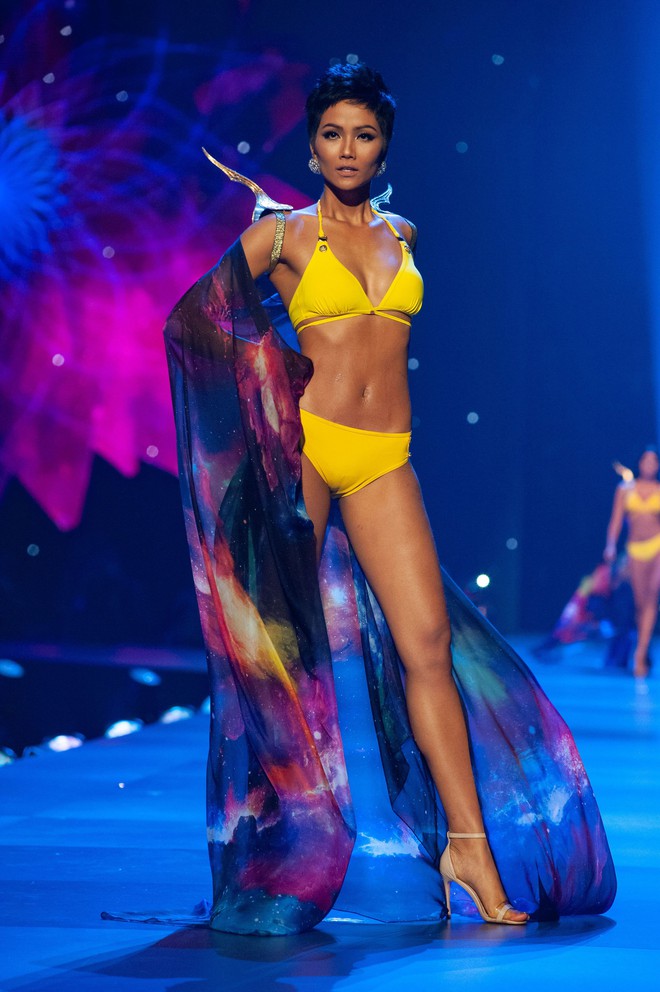 Vừa sang năm mới, H&rsquo;Hen Ni&ecirc; đ&atilde; được b&igrave;nh chọn l&agrave; Hoa hậu tr&igrave;nh diễn bikini n&oacute;ng bỏng nhất 2018 - Ảnh 2.