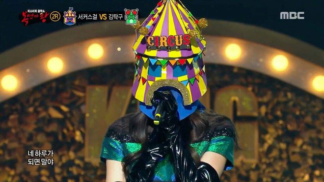 Show h&aacute;t mặt nạ phi&ecirc;n bản Mỹ được đầu tư ho&agrave;nh tr&aacute;ng hơn hẳn bản gốc H&agrave;n Quốc - Ảnh 3.