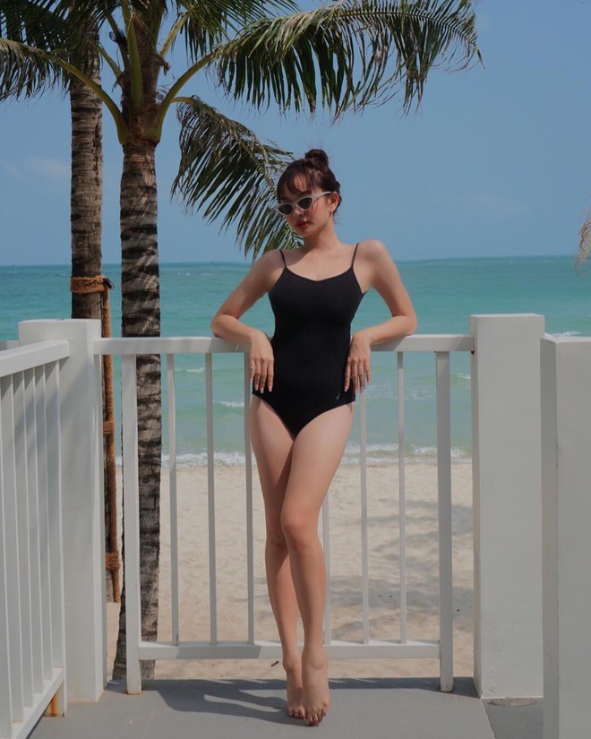 Kaity Nguyễn lần đầu đăng ảnh diện bikini, phô diễn trọn hình thể nóng bỏng ở tuổi 19 - Ảnh 4.