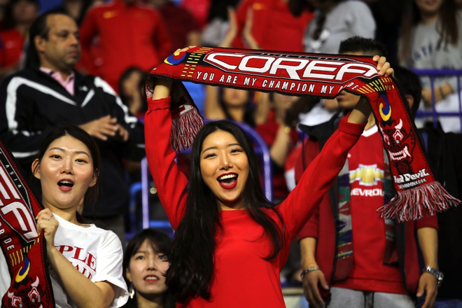 Fangirl Việt Nam và bạn bè châu lục khoe sắc tại Asian Cup 2019 - Ảnh 7.