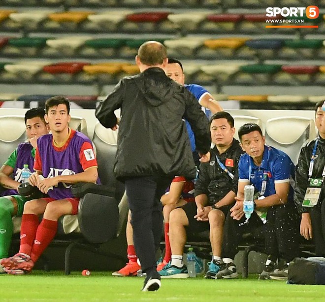 Nụ cười của thầy Park và sự thích ứng với thất bại của đội tuyển Việt Nam - Ảnh 2.