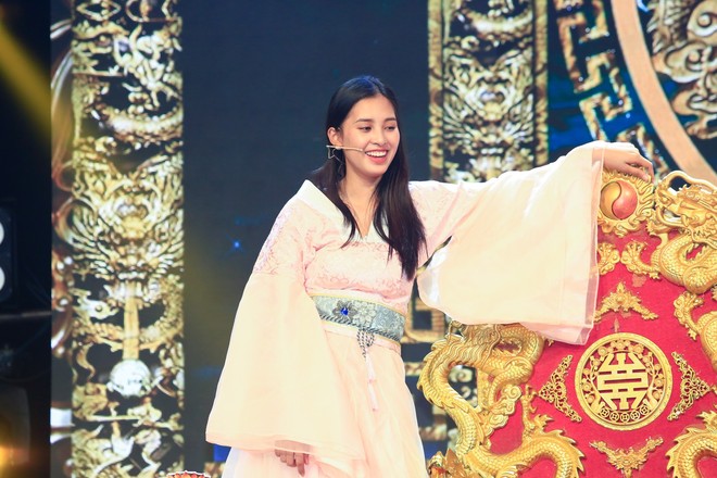 Hoa hậu Tiểu Vy lần đầu thử khả năng diễn xuất, đóng Táo 2019 cùng Mr Đàm, Cẩm Ly - Ảnh 6.