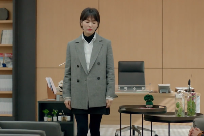 Với 4 tips diện đồ ai cũng học được, Song Hye Kyo vừa hóa nữ thần công sở vừa &quot;cưa đổ&quot; trai trẻ trong Encounter - Ảnh 8.
