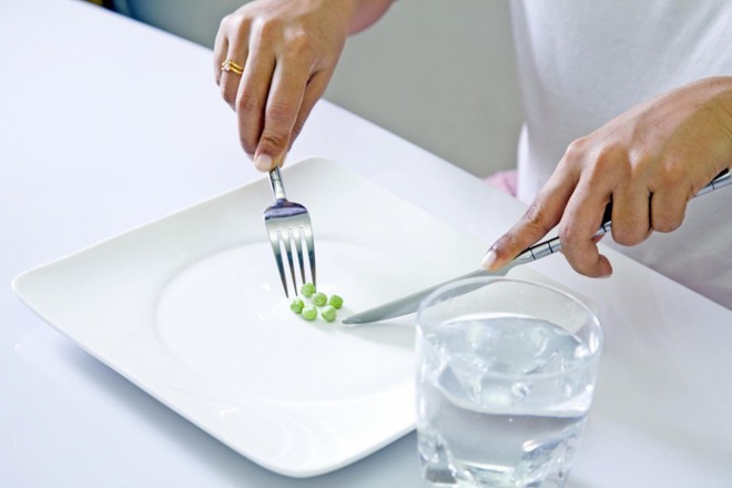 Ăn suốt cả ng&agrave;y vẫn cảm thấy đ&oacute;i c&oacute; thể l&agrave; do một trong những nguy&ecirc;n nh&acirc;n sau - Ảnh 2.