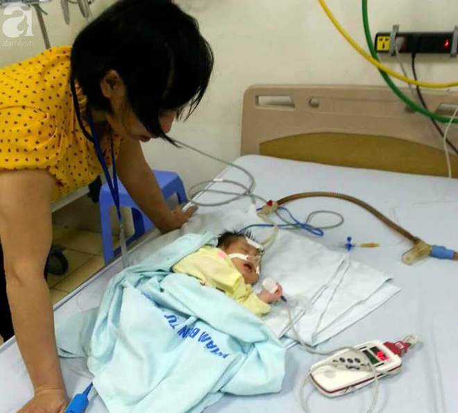 Người cha tật nguyền v&agrave; con trai hơn 1 th&aacute;ng mắc bệnh tim bẩm sinh cầu cứu - Ảnh 4.