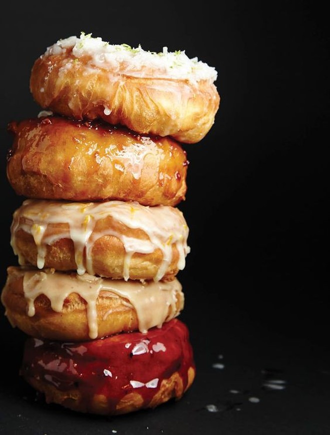 Muôn hình vạn trạng những loại donut ngon “lịm tim” khiến người Mỹ tiêu thụ hơn 10 tỷ chiếc mỗi năm - Ảnh 2.