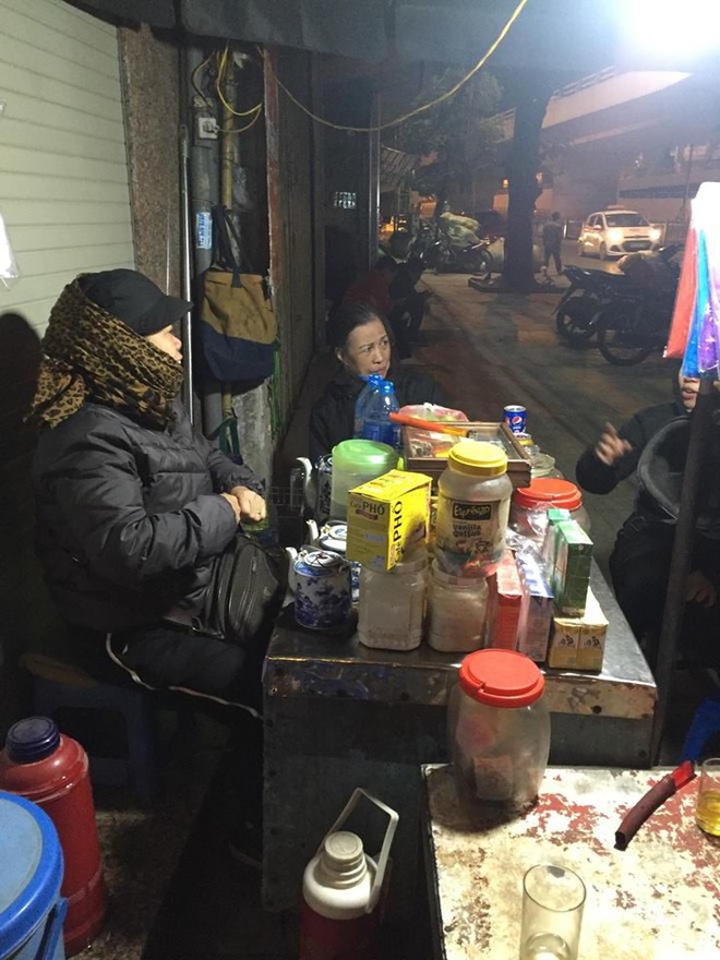 Sự thật bất ngờ vụ &ocirc;ng ngoại &ocirc;m ch&aacute;u trai 3 tuổi đi lang thang dưới gầm cầu Chương Dương - Ảnh 3.