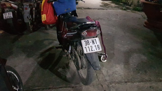 Tên trộm xe máy bị tóm gọn sau tiếng truy hô cướp, cướp... trên đường phố Sài Gòn - Ảnh 2.