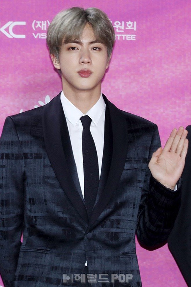 bts-jin-1547547731057478581111.jpg