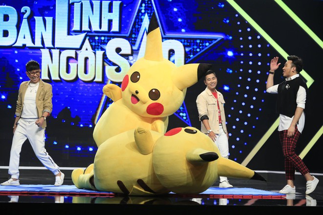 Long Nhật hóa Pikachu đấu vật với Chị cano Lê Nhân - Ảnh 6.