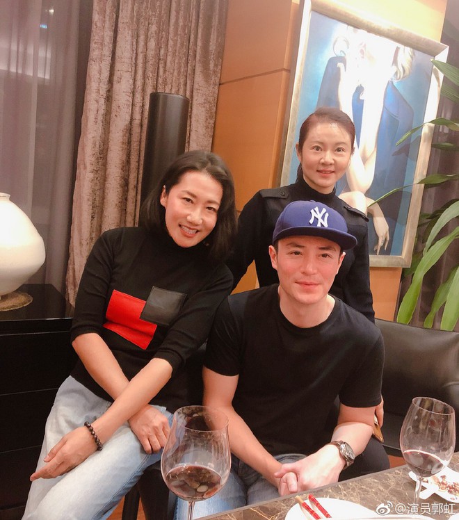 D&agrave;n cast Hậu cung Như &Yacute; Truyện g&acirc;y sốt v&igrave; tụ hội: Hoắc Kiến Hoa b&eacute;o trắng, Ch&acirc;u Tấn mặt mộc xinh đẹp rạng ngời - Ảnh 4.