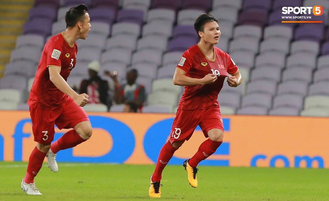 Quang Hải ăn mừng cực nhiệt khi tái hiện siêu phẩm cầu vồng tại Asian Cup 2019 - Ảnh 4.