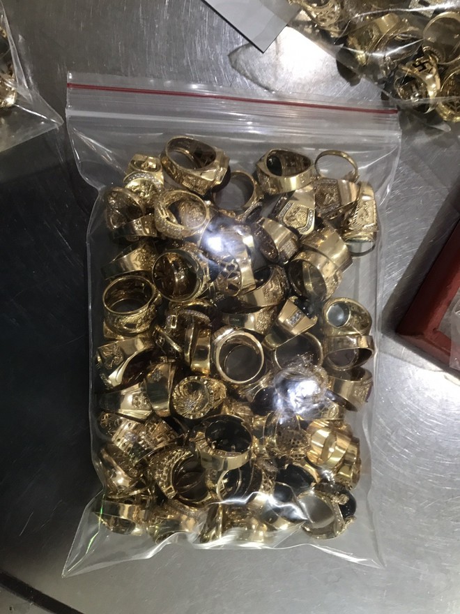 Công an Quảng Nam tìm chủ sở hữu của 230 lượng vàng không rõ nguồn gốc - Ảnh 3.