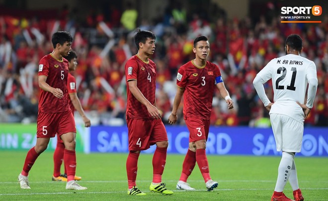 Quang Hải ăn mừng cực nhiệt khi tái hiện siêu phẩm cầu vồng tại Asian Cup 2019 - Ảnh 10.