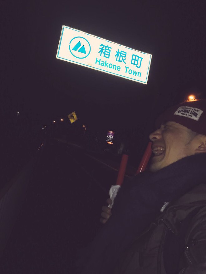 Nhật Bản n&oacute;i l&agrave; l&agrave;m: Thanh ni&ecirc;n đi c&agrave; kheo gần 100km từ Tokyo tới Hakone v&igrave; lời hứa tr&ecirc;n MXH - Ảnh 6.