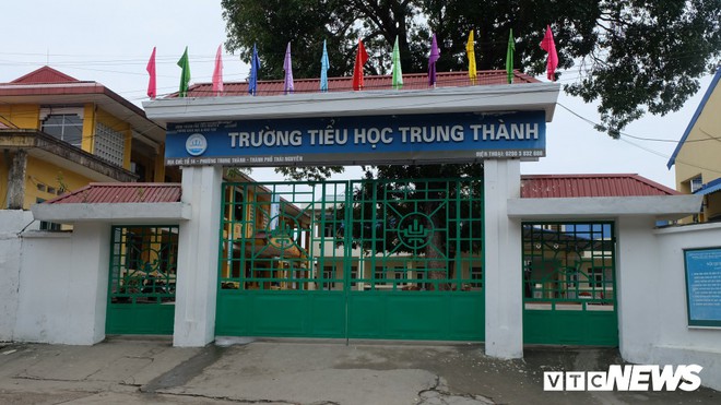 Cô giáo phủ nhận phạt tát học trò 50 cái, học sinh đồng thanh con sợ cô, con sợ cô lắm - Ảnh 1.