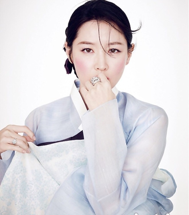 Chơi hộ thử thách 20 năm cho Nàng Dae Jang Geum Lee Young Ae, netizen tròn mắt vì nhan sắc huyền thoại của cô - Ảnh 8.