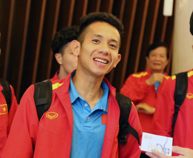 Tuyển thủ Việt Nam phấn khích khi tới Dubai, chuẩn bị cho trận đấu gặp Jordan tại vòng 1/8 - Ảnh 5.