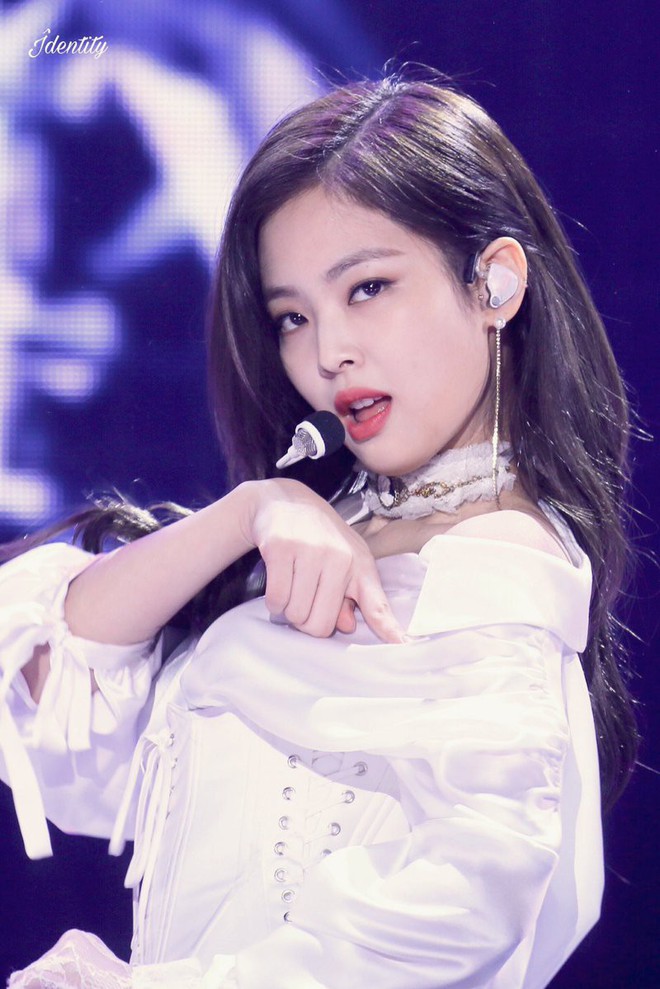 Top nữ idol Kpop hot nhất: Jennie lấy lại ngôi vương sau loạt phốt, nhưng 2 idol này mới gây sốt vì thứ hạng cao - Ảnh 1.