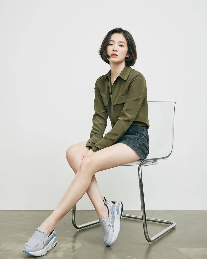 Bị chê photoshop quá đà, minh tinh Song Hye Kyo tung loạt ảnh hậu trường chứng minh body siêu nuột hậu giảm cân - Ảnh 2.