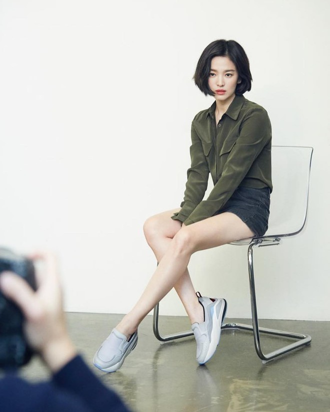 Bị chê photoshop quá đà, minh tinh Song Hye Kyo tung loạt ảnh hậu trường chứng minh body siêu nuột hậu giảm cân - Ảnh 5.