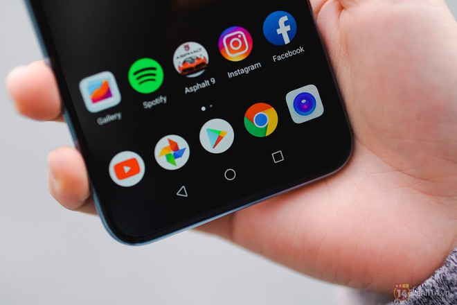 Tr&ecirc;n tay Honor 10 Lite Xanh bạc: M&aacute;y gi&aacute; rẻ m&agrave; thiết kế đẹp, game &ldquo;bao mượt&rdquo;, m&agrave;n h&igrave;nh tr&agrave;n viền v&agrave; cả camera k&eacute;p AI - Ảnh 9.