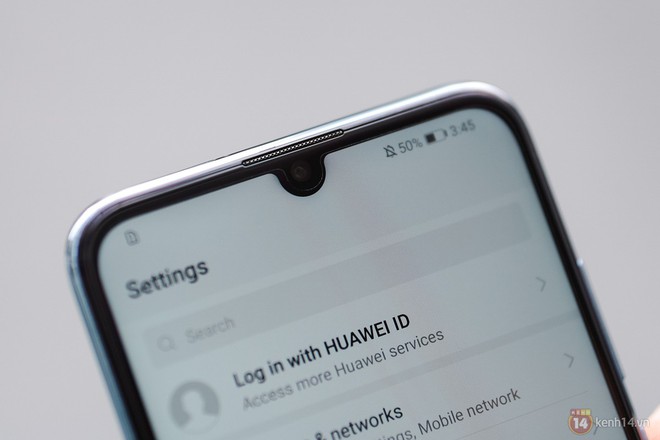 Tr&ecirc;n tay Honor 10 Lite Xanh bạc: M&aacute;y gi&aacute; rẻ m&agrave; thiết kế đẹp, game &ldquo;bao mượt&rdquo;, m&agrave;n h&igrave;nh tr&agrave;n viền v&agrave; cả camera k&eacute;p AI - Ảnh 10.