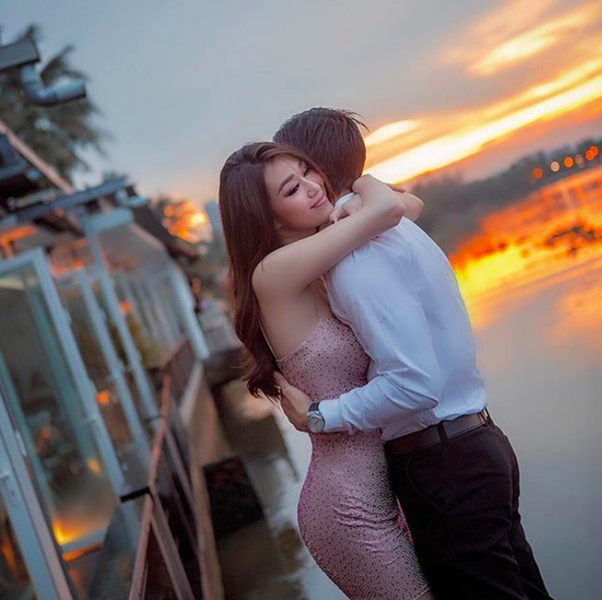 Kh&ocirc;ng c&ograve;n &uacute;p mở, Kh&aacute;nh My li&ecirc;n tục đăng tải khoảnh khắc t&igrave;nh tứ c&ugrave;ng Tiến Vũ giữa tin đồn hẹn h&ograve; - Ảnh 4.